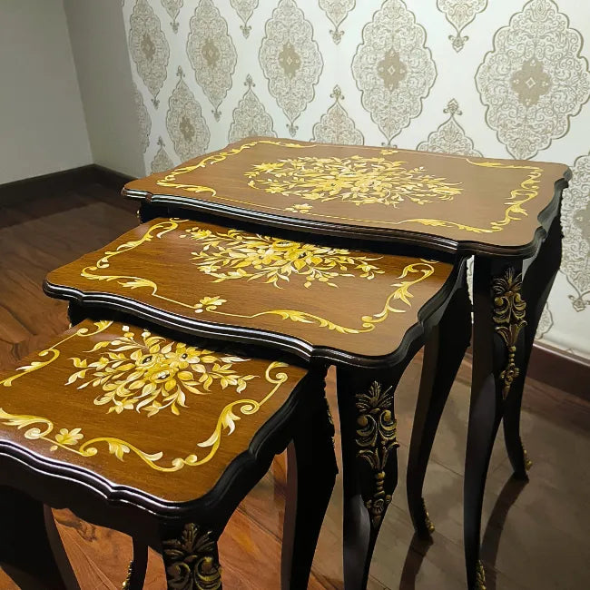 Francais Wooden Nesting Table
