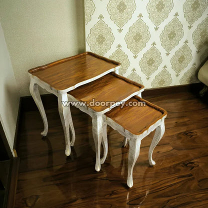 Oakline Wooden Nesting Table