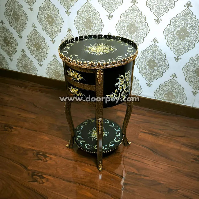 Noir Royale Wooden Table